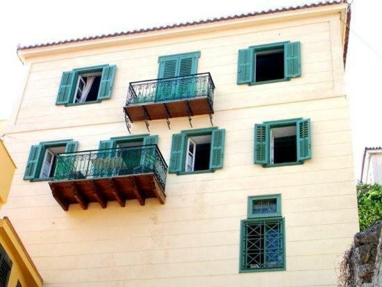 Tis Mammis Villa นาฟปลิโอ ภายนอก รูปภาพ